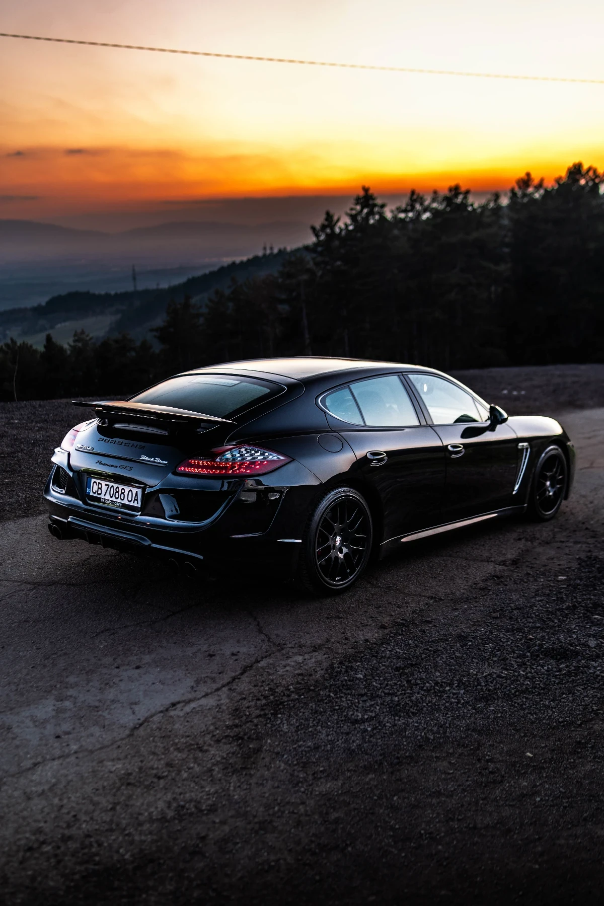 Porsche Panamera GTS WALD BODYKIT* CARPLAY* SPORTCHRONO, снимка 2 - Автомобили и джипове - 53442317