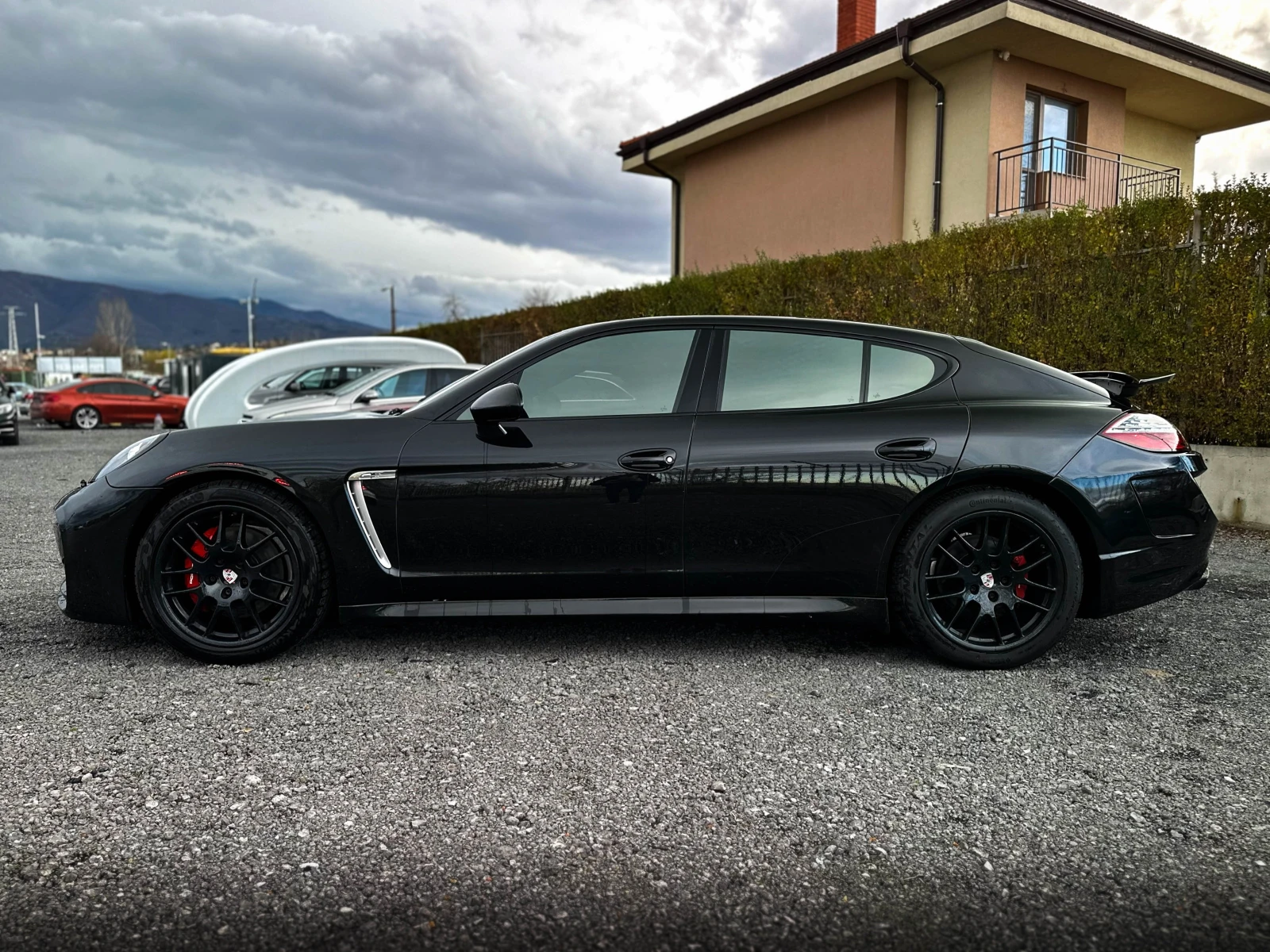 Porsche Panamera GTS WALD BODYKIT* CARPLAY* SPORTCHRONO, снимка 3 - Автомобили и джипове - 53442317