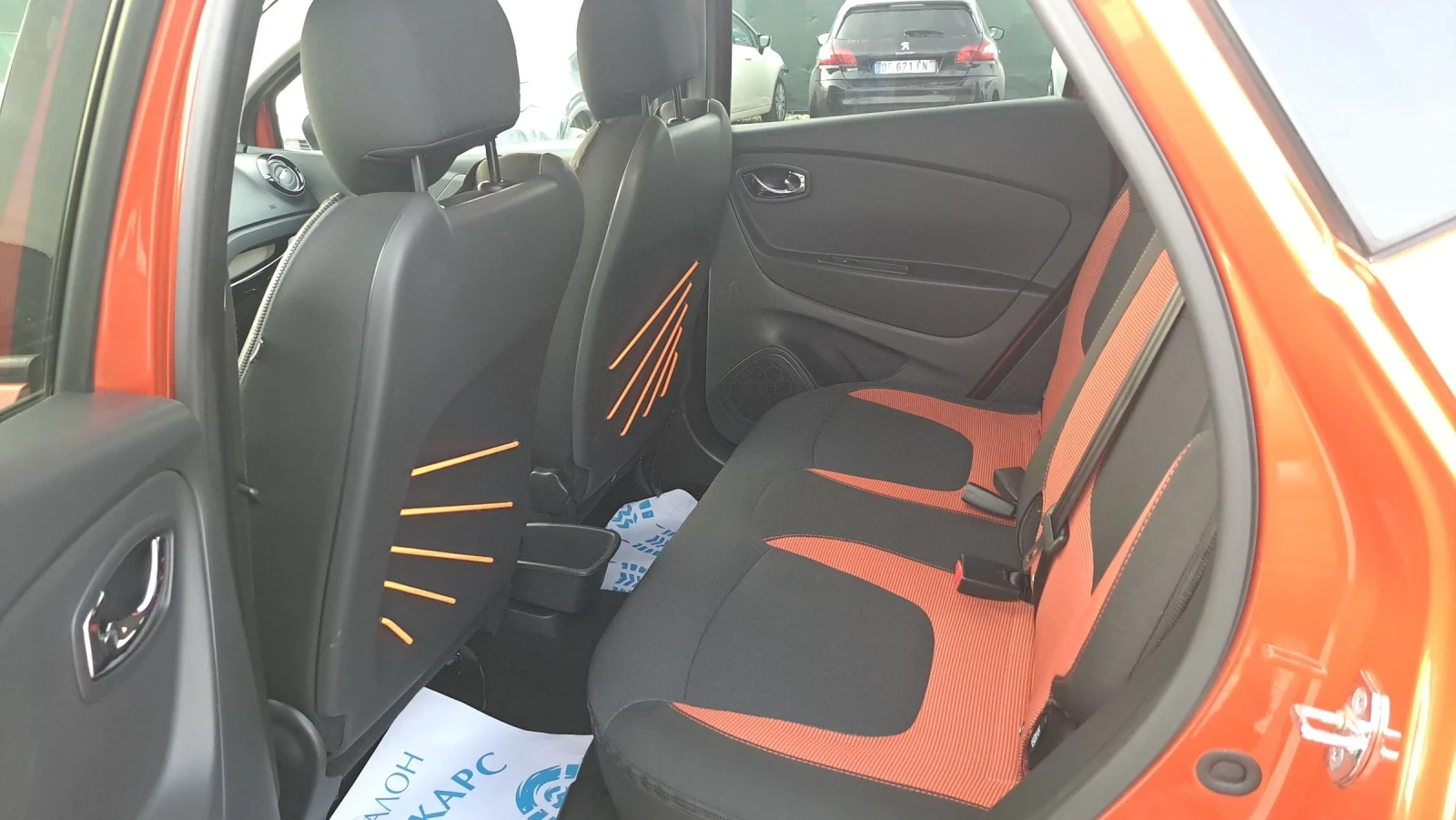 Renault Captur TCE, снимка 11 - Автомобили и джипове - 53972818