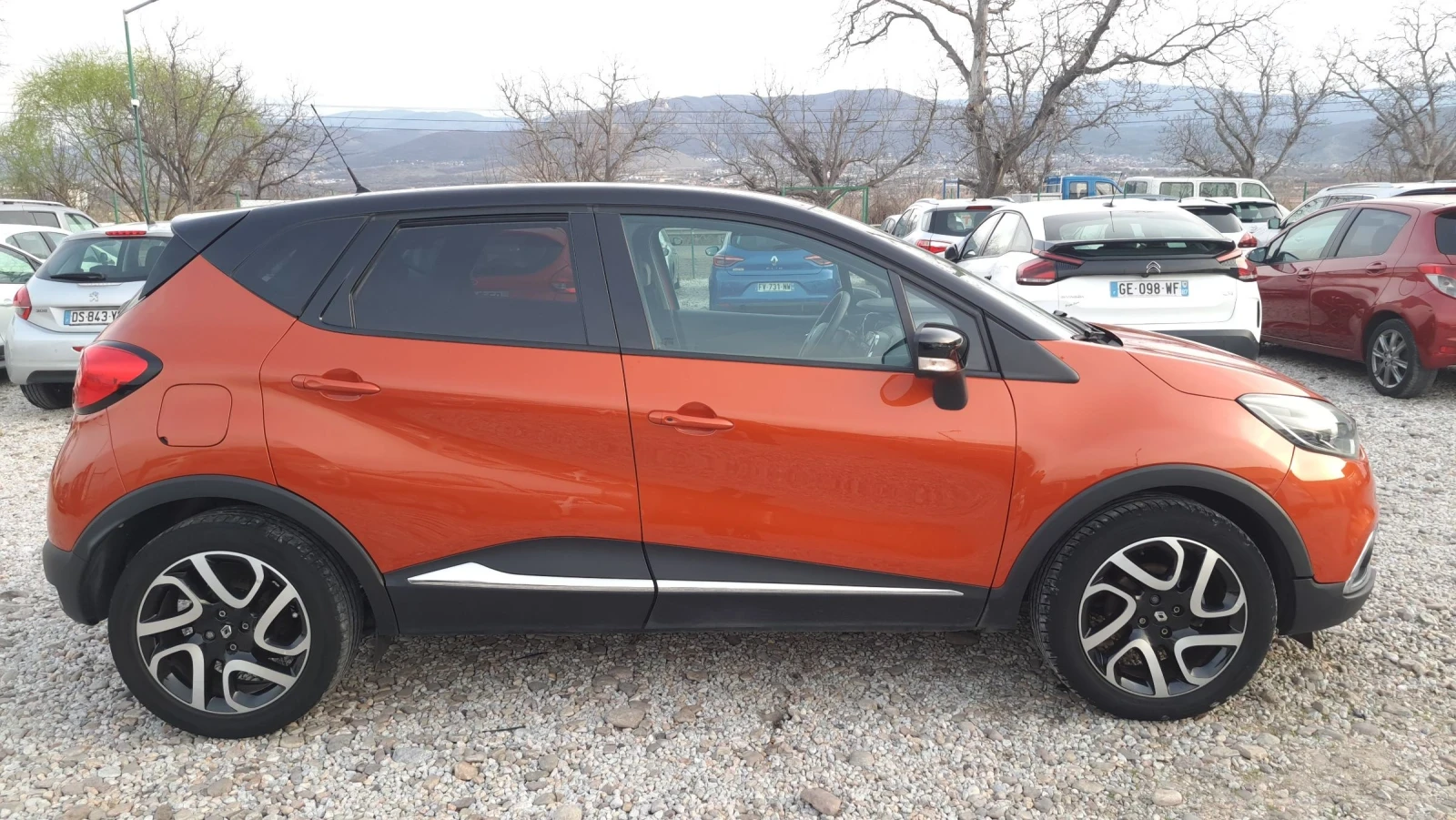 Renault Captur TCE, снимка 7 - Автомобили и джипове - 53972818