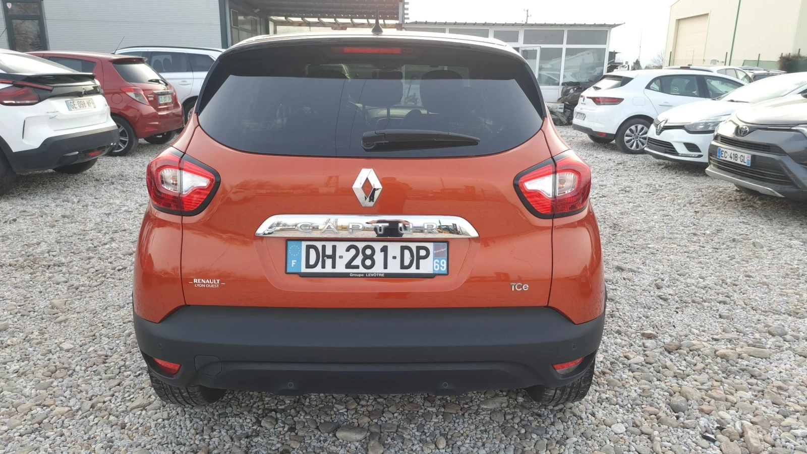 Renault Captur TCE, снимка 5 - Автомобили и джипове - 53972818