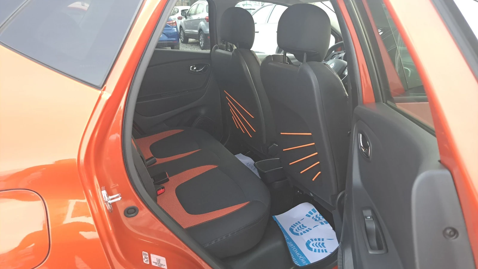 Renault Captur TCE, снимка 12 - Автомобили и джипове - 53972818