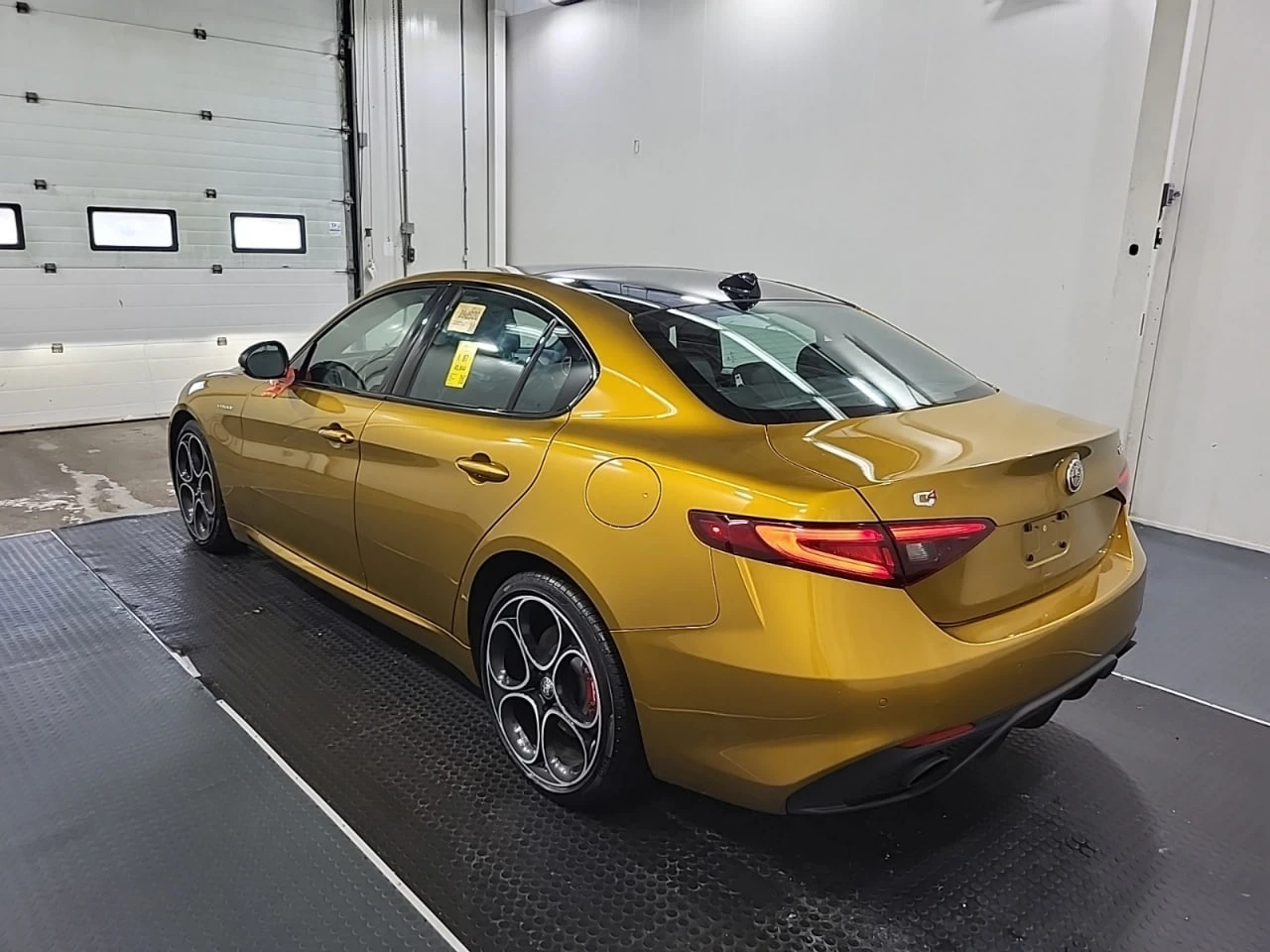 Alfa Romeo Giulia VELOCE, снимка 10 - Автомобили и джипове - 55118587