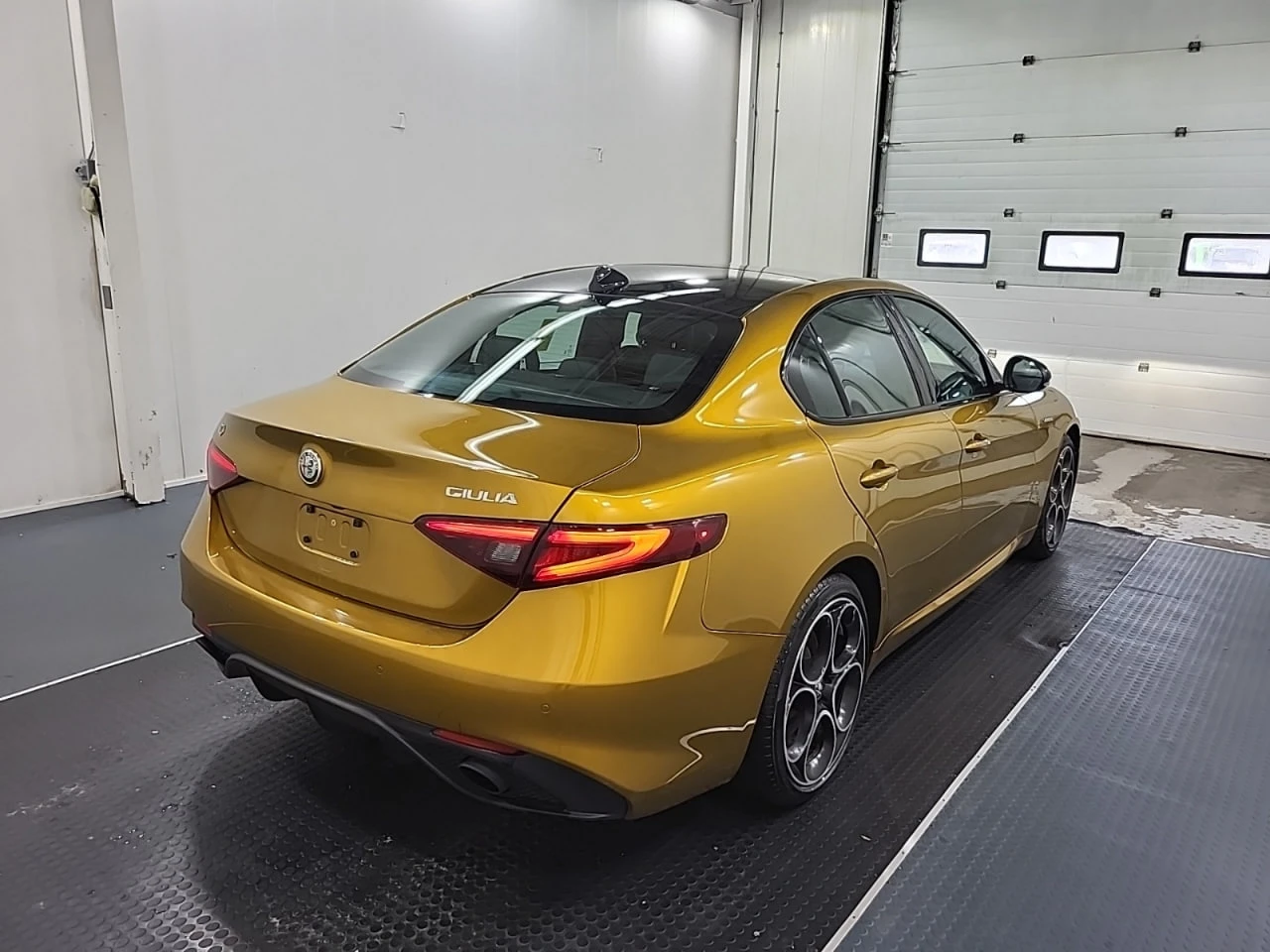 Alfa Romeo Giulia VELOCE, снимка 12 - Автомобили и джипове - 55118587
