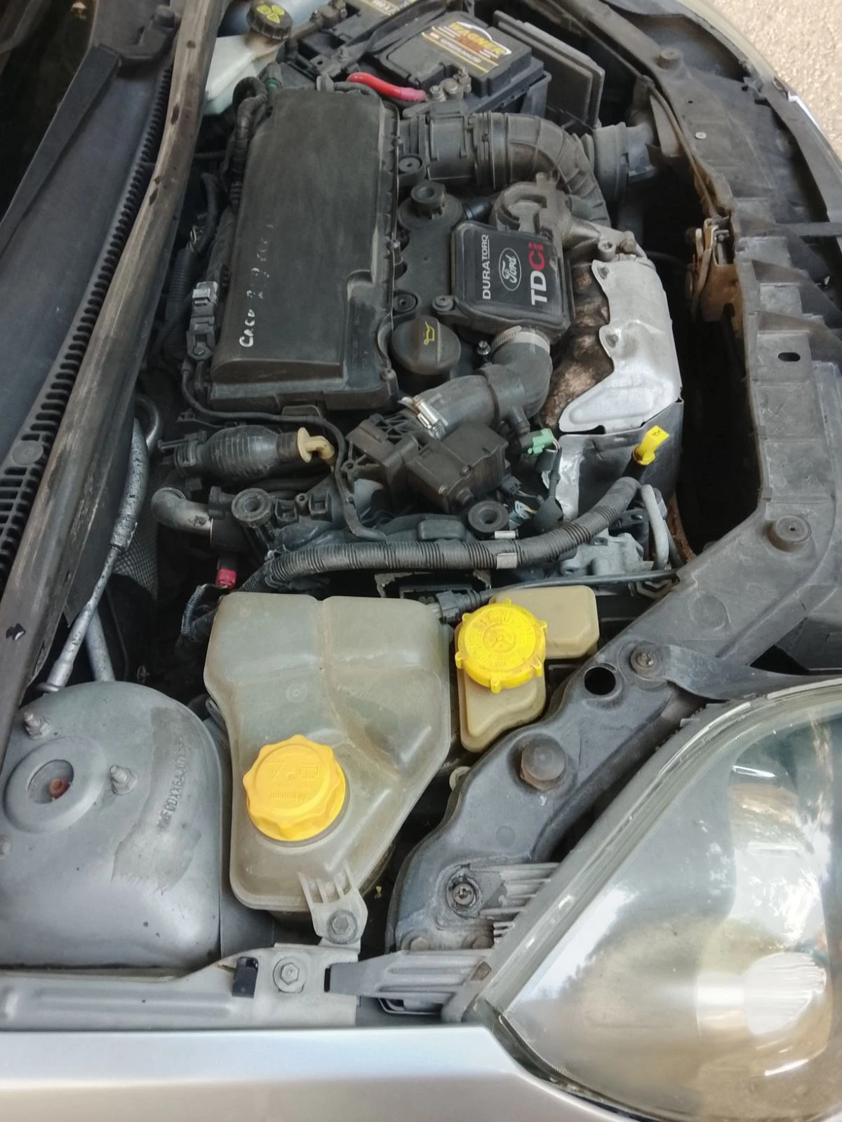 Ford Fiesta 1.4, снимка 2 - Автомобили и джипове - 55448180