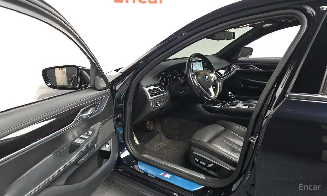 BMW 730 * ТЕЛЕВИЗОРИ * ДИСТРОНИК * МАСАЖИ * 360, снимка 10 - Автомобили и джипове - 55580376