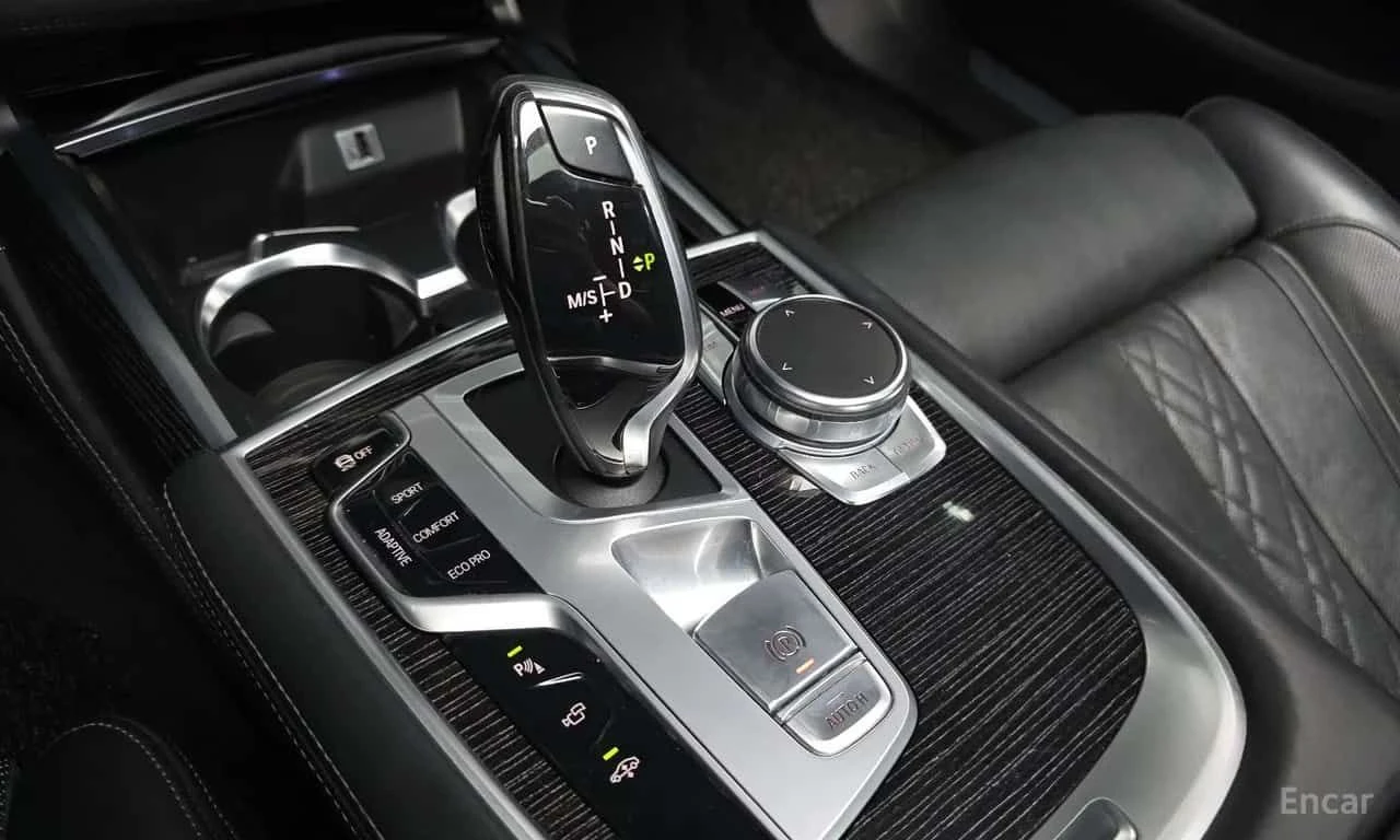 BMW 730 * ТЕЛЕВИЗОРИ * ДИСТРОНИК * МАСАЖИ * 360, снимка 9 - Автомобили и джипове - 55580376