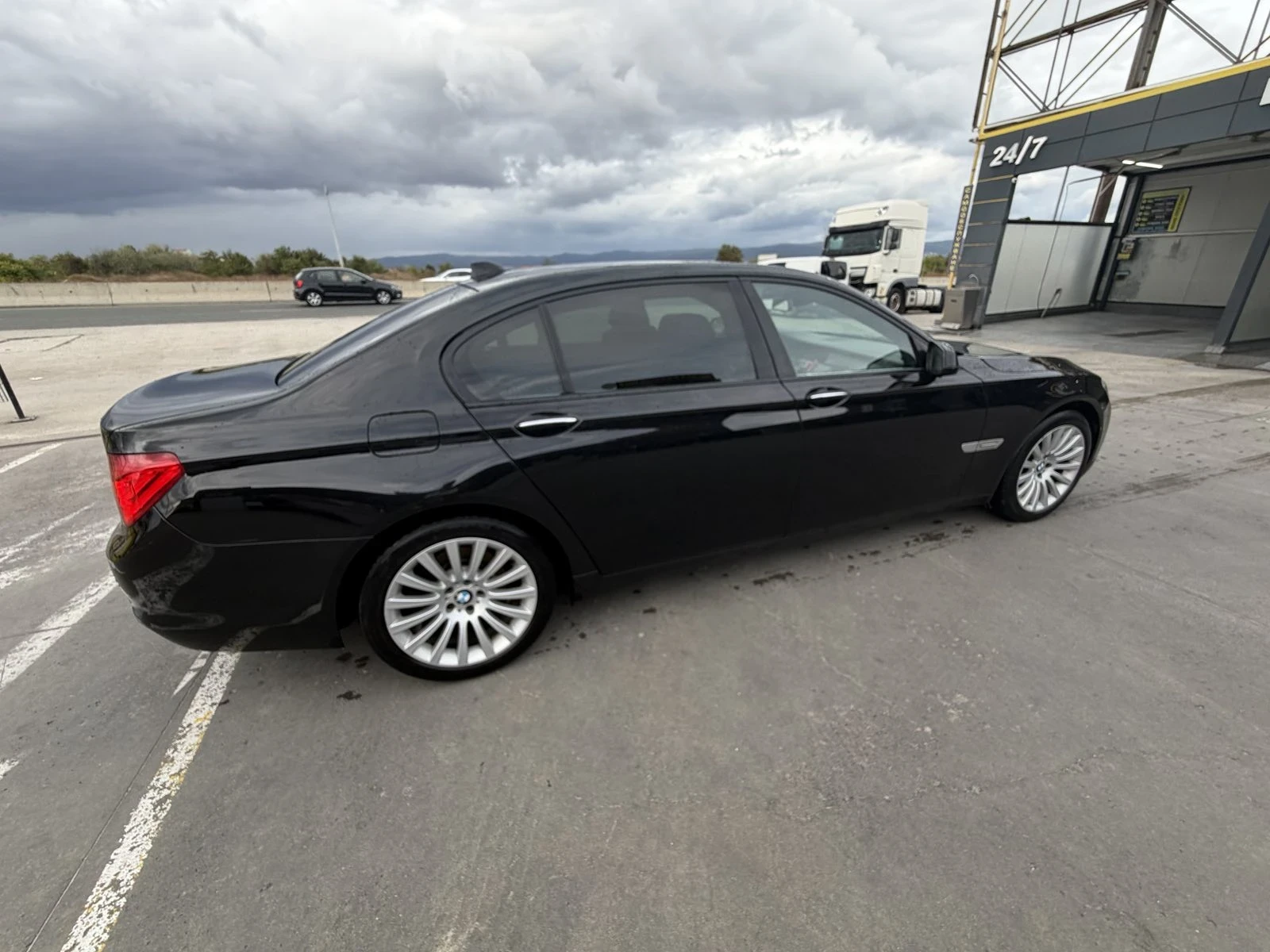 BMW 730 F02, снимка 13 - Автомобили и джипове - 56415933