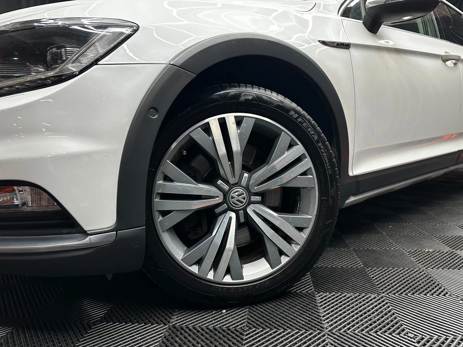 VW Alltrack 239кс/4Motion/LED/Digital, снимка 2 - Автомобили и джипове - 56504792
