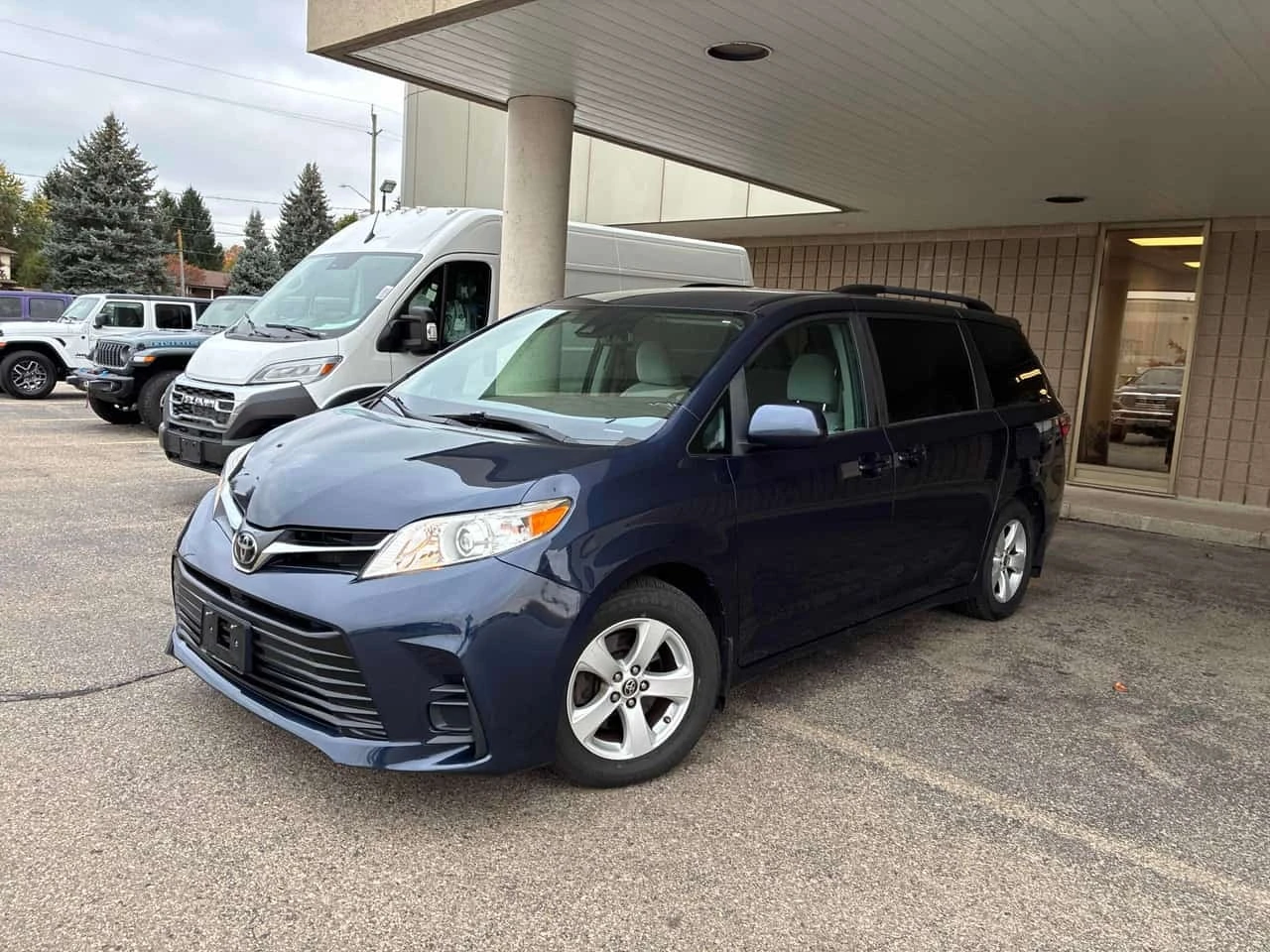 Toyota Sienna * LE* ���������� ��� ������������ ������*  | Mobile.bg � ����������� 1