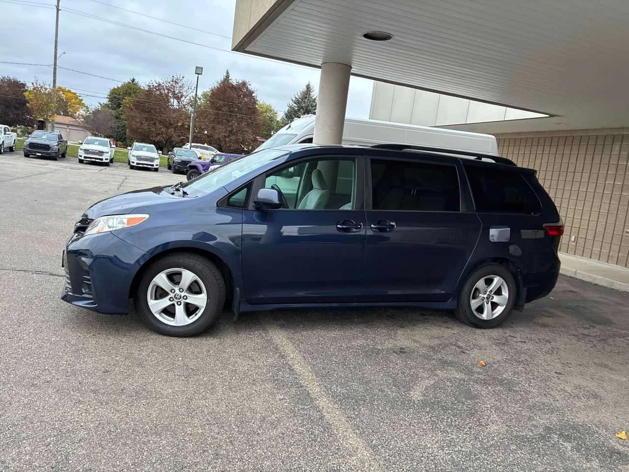 Toyota Sienna * LE* ���������� ��� ������������ ������*  | Mobile.bg � ����������� 2