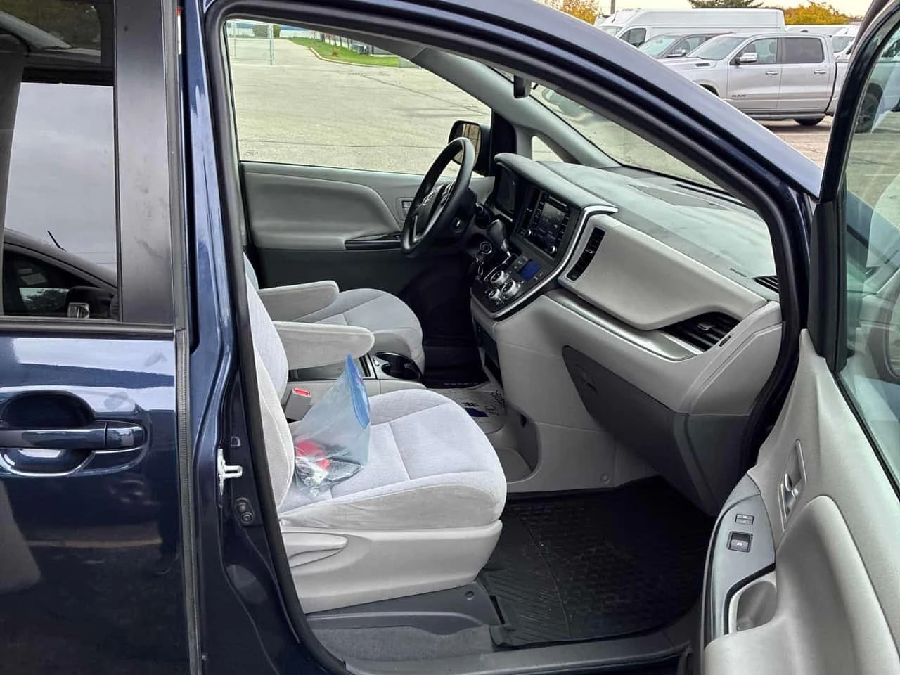 Toyota Sienna * LE* ���������� ��� ������������ ������*  | Mobile.bg � ����������� 10