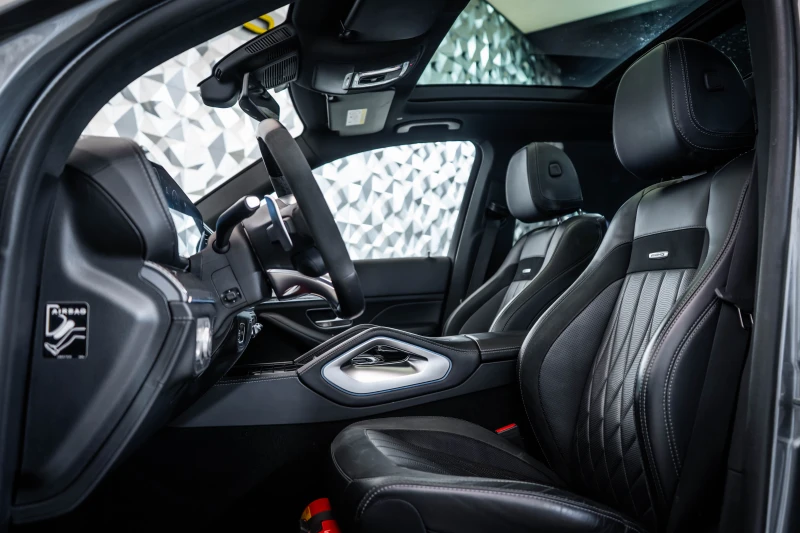 Mercedes-Benz GLE 53 4MATIC AMG 4M+ * Burmester* Carbon* NightPack* Pano* LED*, снимка 14 - Автомобили и джипове - 51692610