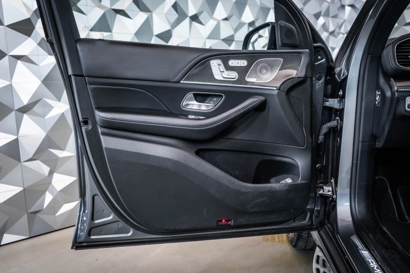 Mercedes-Benz GLE 53 4MATIC AMG 4M+ * Burmester* Carbon* NightPack* Pano* LED*, снимка 7 - Автомобили и джипове - 51692610