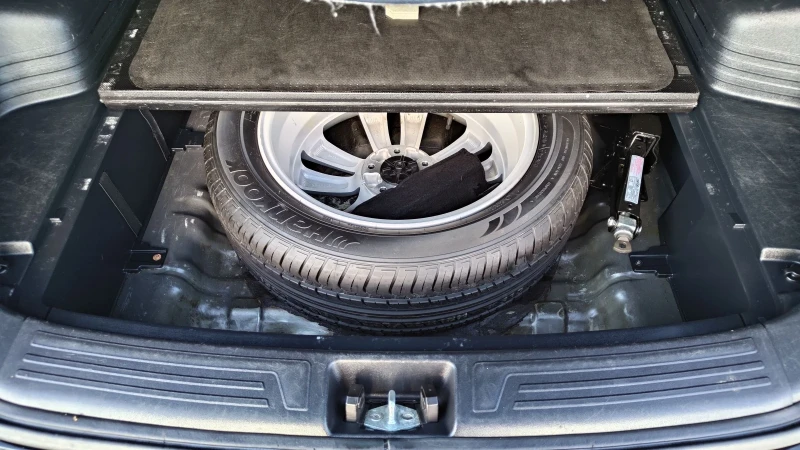 Hyundai IX35 2.0i163 пано/нави, снимка 8 - Автомобили и джипове - 52120282