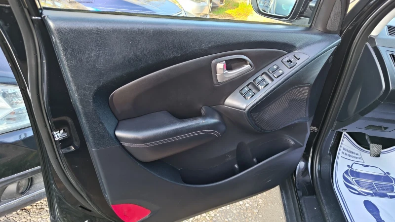Hyundai IX35 2.0i163 пано/нави, снимка 15 - Автомобили и джипове - 52120282