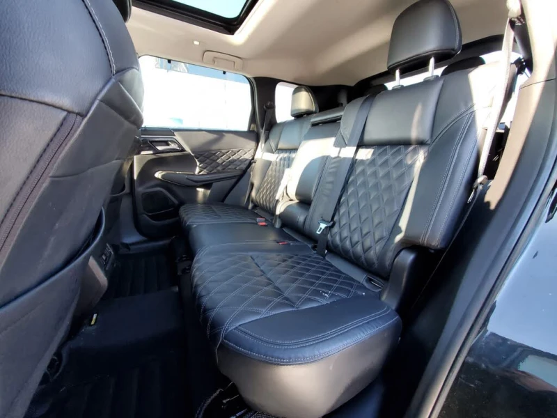 Mitsubishi Outlander GT Premium PANO* 360CAM* ПОДГРЕВ* BLINDSPOT* , снимка 16 - Автомобили и джипове - 52749175