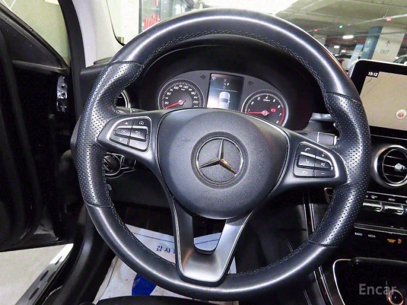 Mercedes-Benz GLC 300, снимка 8 - Автомобили и джипове - 52900136