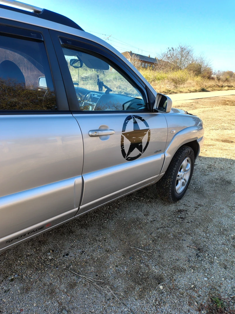 Kia Sportage, снимка 4 - Автомобили и джипове - 53171102