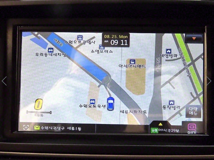 Kia Sportage 2.0 CRDI / АВТОМАТИК / СЕРВИЗНА ИСТОРИЯ !!!, снимка 11 - Автомобили и джипове - 53382695