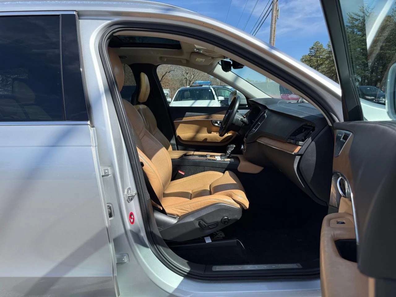 Volvo Xc90 Т6 INSCRIPTION* Обдух* Bowers&Wilkins* 360* Пано*  - изображение 5