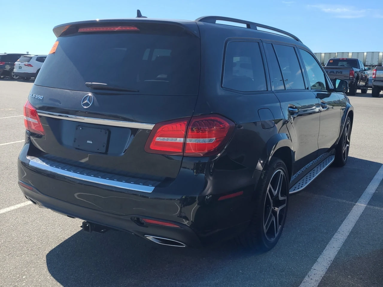 Mercedes-Benz GLS 500 * CARFAX * АВТО КРЕДИТ * ЦЕНА ДО БГ! - изображение 4