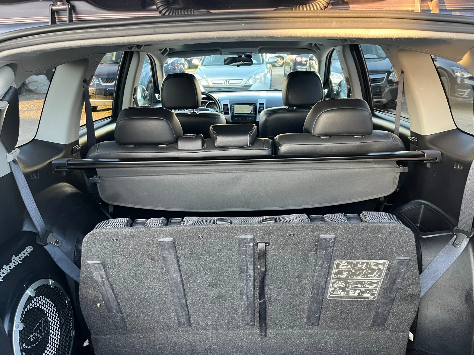 Mitsubishi Outlander 4х4 ИТАЛИЯ, снимка 14 - Автомобили и джипове - 54132234