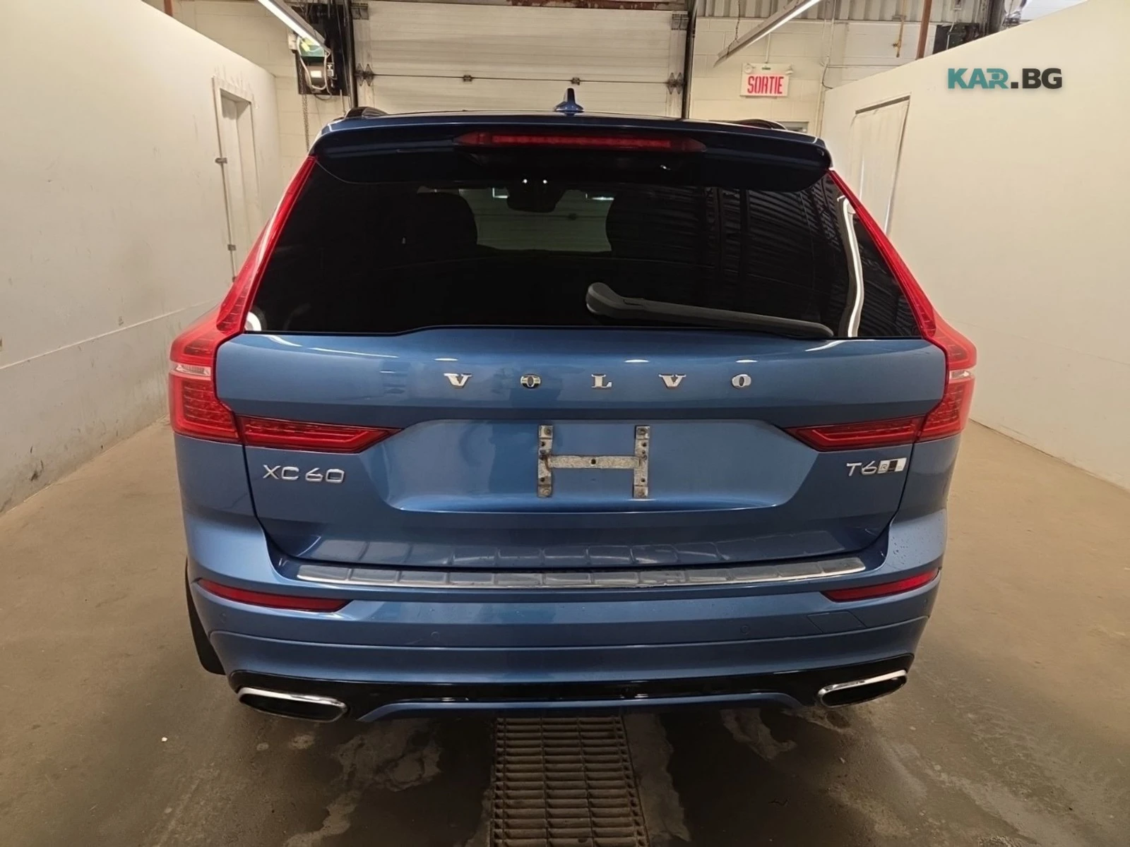 Volvo XC60 T6 R-design AWD/Keyless/Lane Assist/B&W, снимка 5 - Автомобили и джипове - 54754426