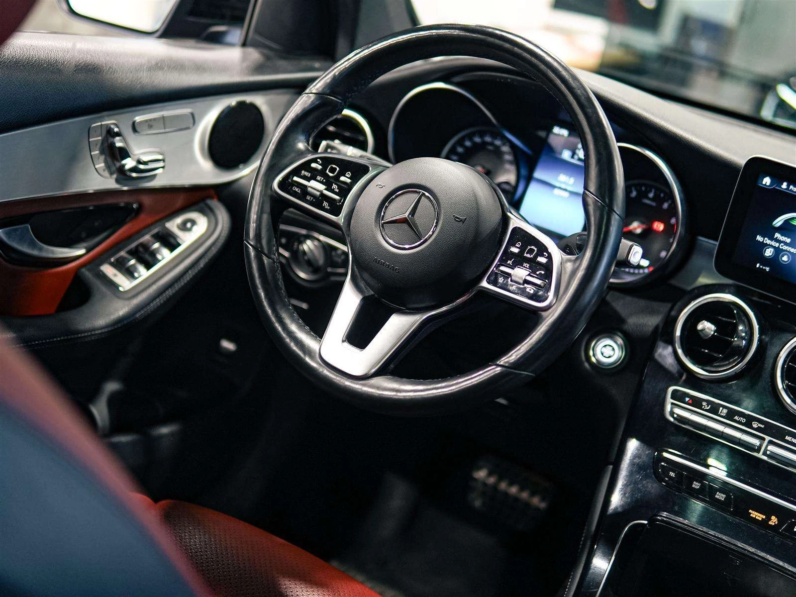 Mercedes-Benz GLC 300 ПАНО / ЛИЗИНГ/ ЦЕНА до БГ, снимка 9 - Автомобили и джипове - 55470562