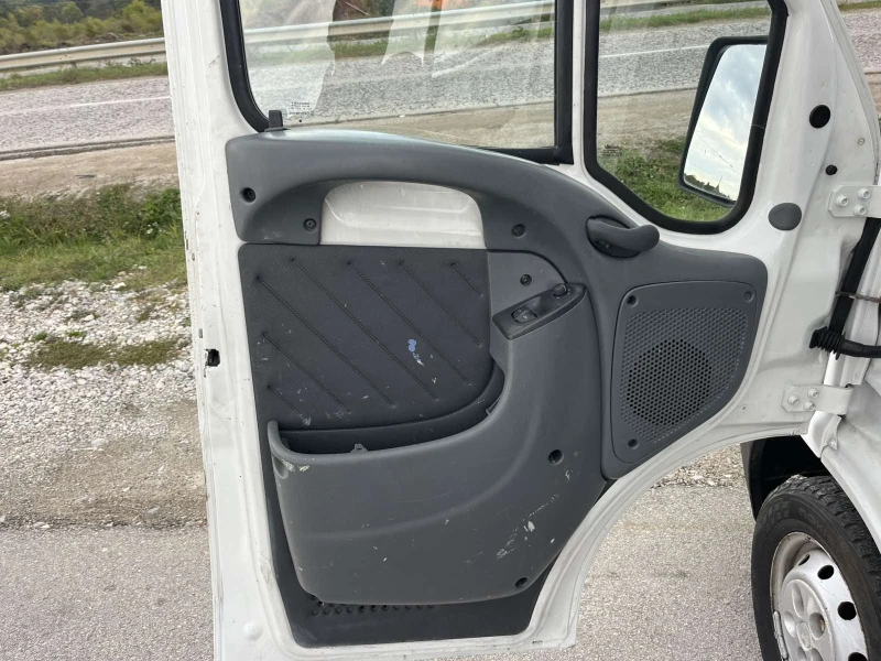 Peugeot Boxer 2.2HDI 101кс КЛИМАТИК 7 МЕСТА, снимка 7 - Бусове и автобуси - 52013028