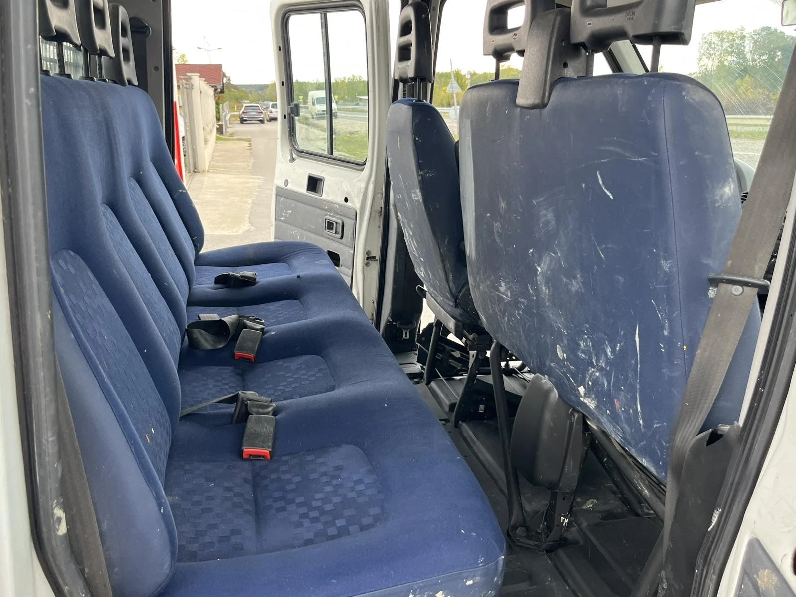 Peugeot Boxer 2.2HDI 101кс КЛИМАТИК 7 МЕСТА - изображение 10