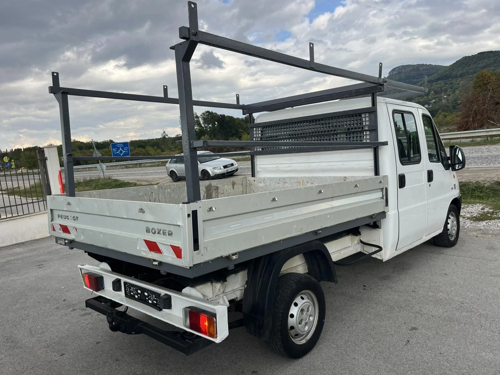 Peugeot Boxer 2.2HDI 101кс КЛИМАТИК 7 МЕСТА - изображение 4
