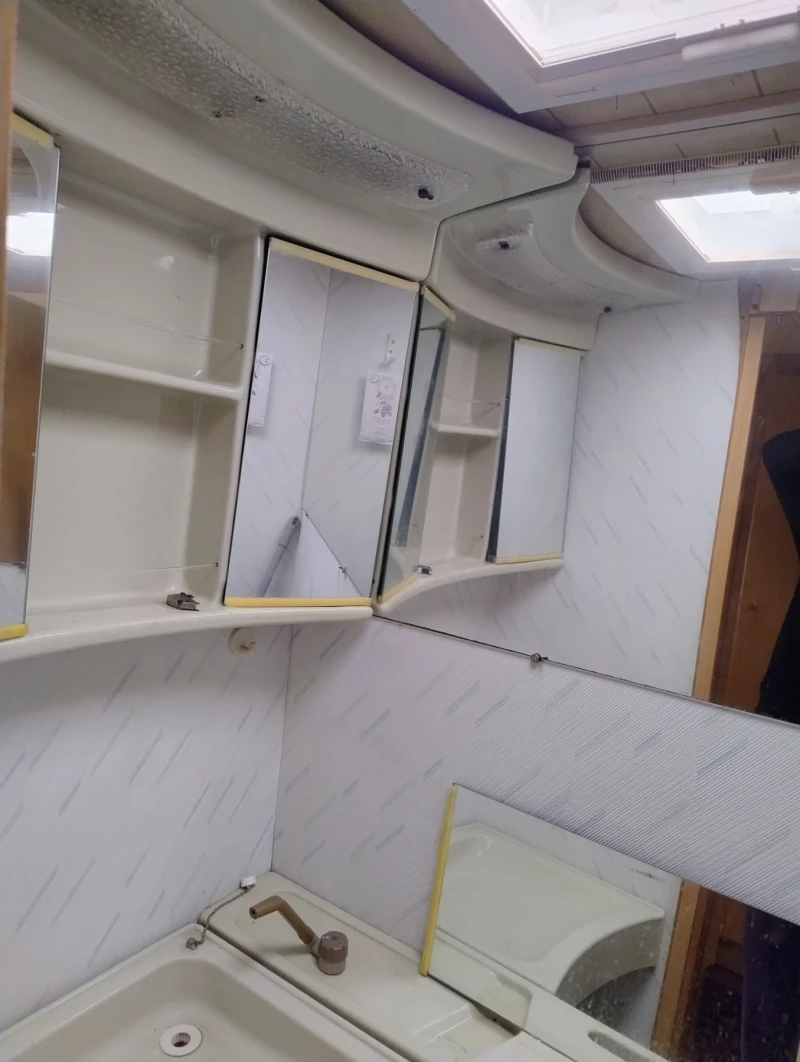 Каравана Knaus 8804, снимка 6 - Каравани и кемпери - 52200559