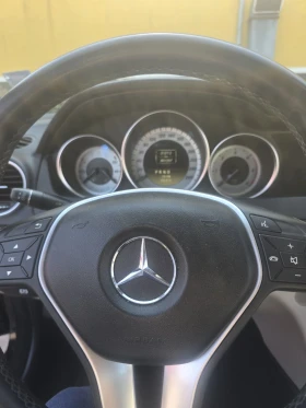 Mercedes-Benz C 200, снимка 15