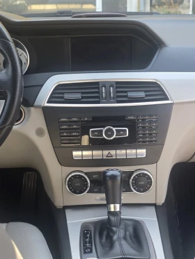 Mercedes-Benz C 200, снимка 12