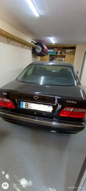 Mercedes-Benz E 220 CDI, снимка 1