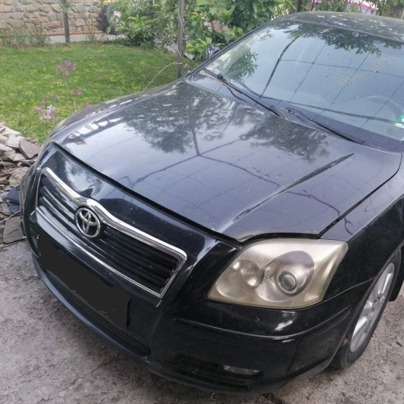 Toyota Avensis 1.8 бензин , снимка 1 - Автомобили и джипове - 46721758