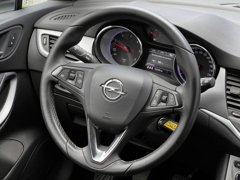 Opel Astra ГАРАНЦИЯ 1.6CDTi Business -132000km-, снимка 10 - Автомобили и джипове - 46355237