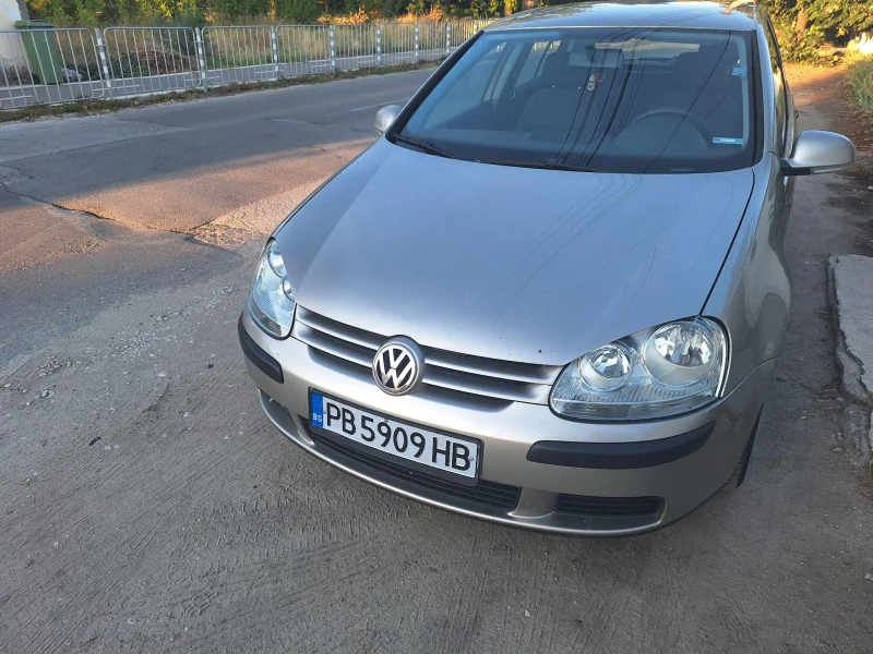 VW Golf 5, снимка 6 - Автомобили и джипове - 47317766