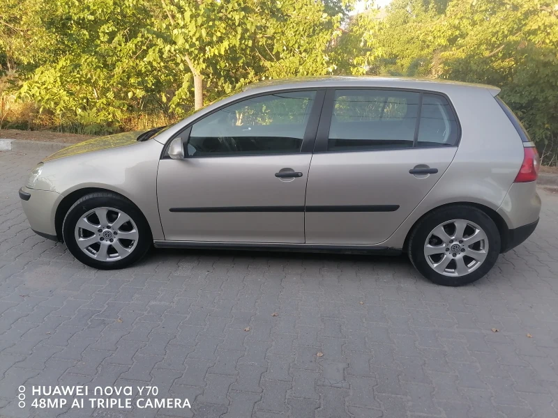 VW Golf 5, снимка 10 - Автомобили и джипове - 47317766