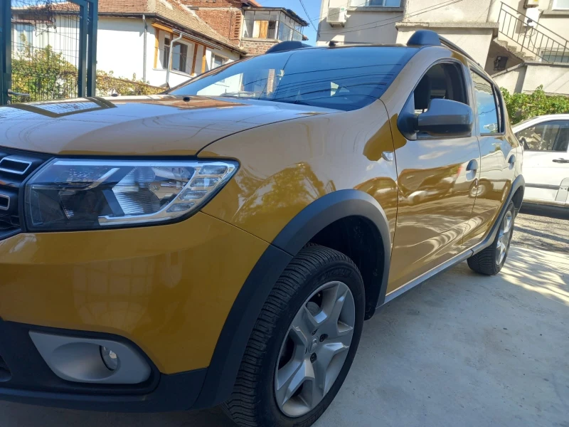 Dacia Sandero 0.9 Stepway, снимка 2 - Автомобили и джипове - 47384038