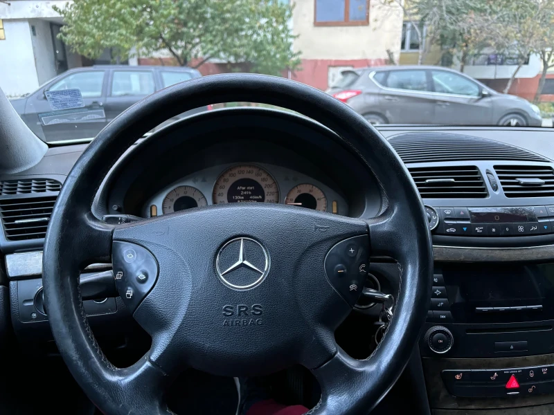 Mercedes-Benz E 320 3.2CDI, снимка 7 - Автомобили и джипове - 47926809