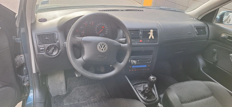 VW Golf 4, снимка 5 - Автомобили и джипове - 48070660