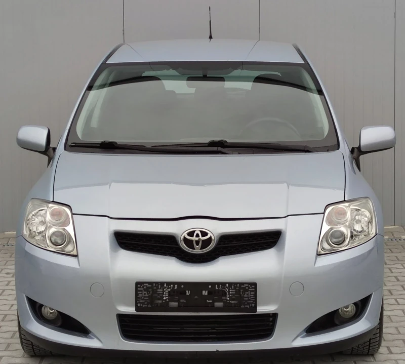 Toyota Auris 1.4VVT-I, снимка 8 - Автомобили и джипове - 49549552