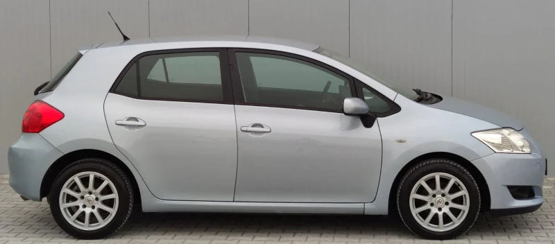 Toyota Auris 1.4VVT-I, снимка 2 - Автомобили и джипове - 49549552