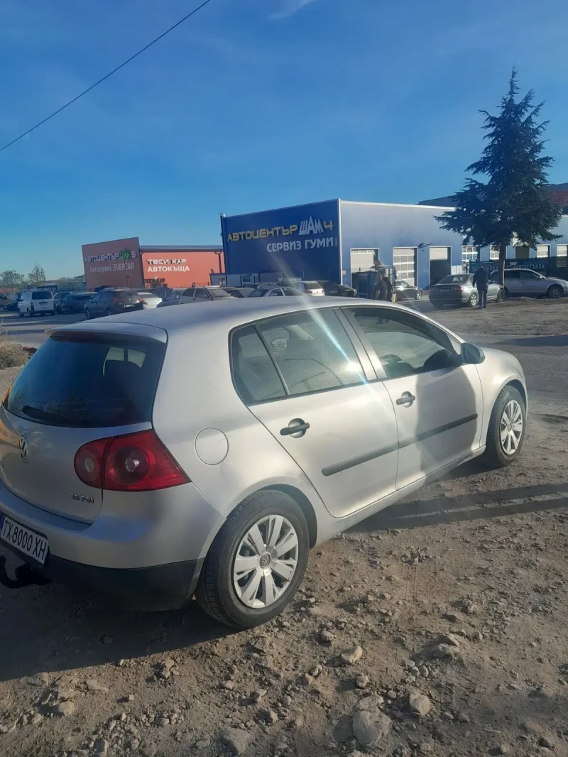 VW Golf 1.6, снимка 4 - Автомобили и джипове - 52236569