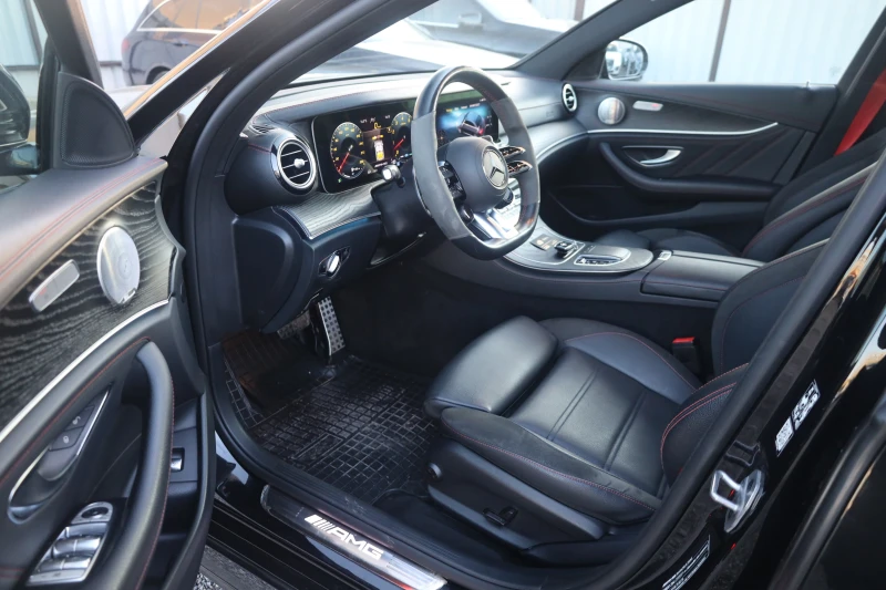 Mercedes-Benz E 53 AMG 4Matic+ AIRMATIC Pano 360 BURM Distr ILS #iCarbg, снимка 11 - Автомобили и джипове - 52493064