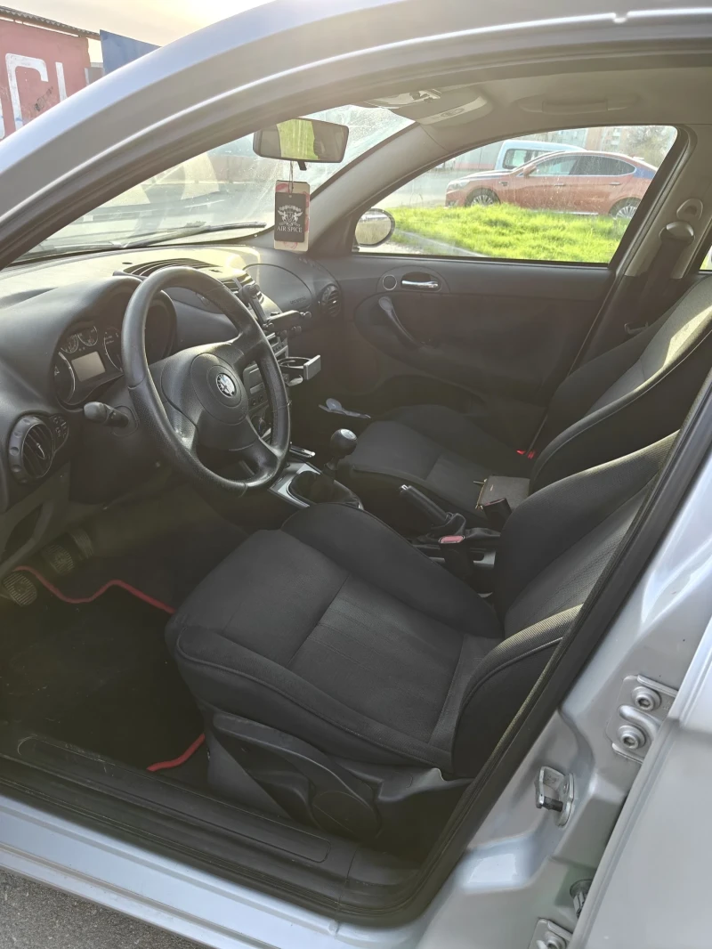 Alfa Romeo 147 1.9 jtd, снимка 7 - Автомобили и джипове - 52628335