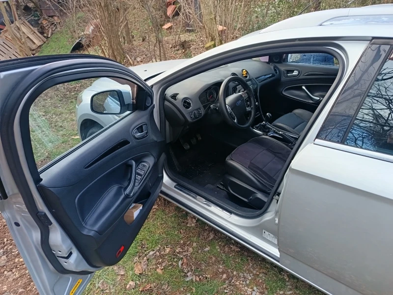 Ford Mondeo Комби, снимка 9 - Автомобили и джипове - 53208861