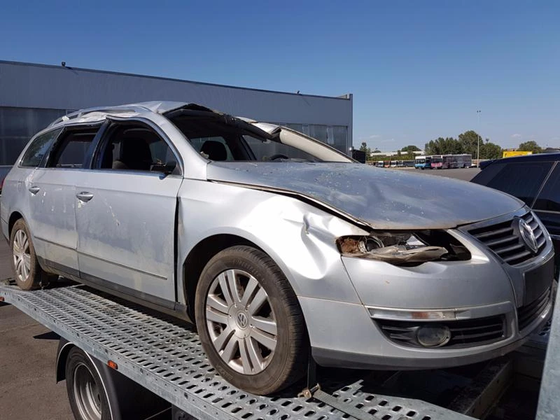 VW Passat 2.0TDI DSG 90хил, снимка 2 - Автомобили и джипове - 47532393